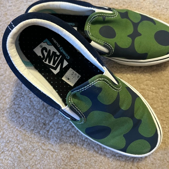 Vans - Picture 1 of 3